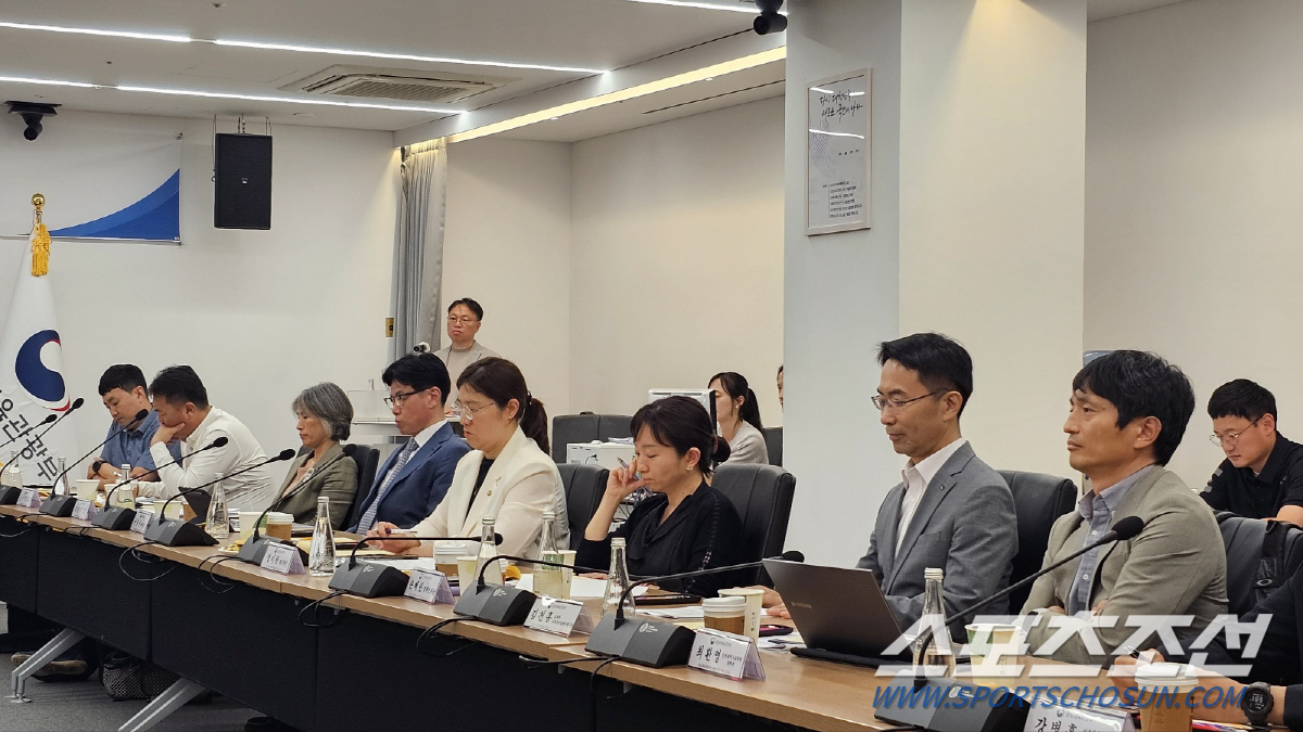 "골든타임 놓친 학교체육,내년부터 혁명적 정책 필요" 유인촌 장관X장미란…