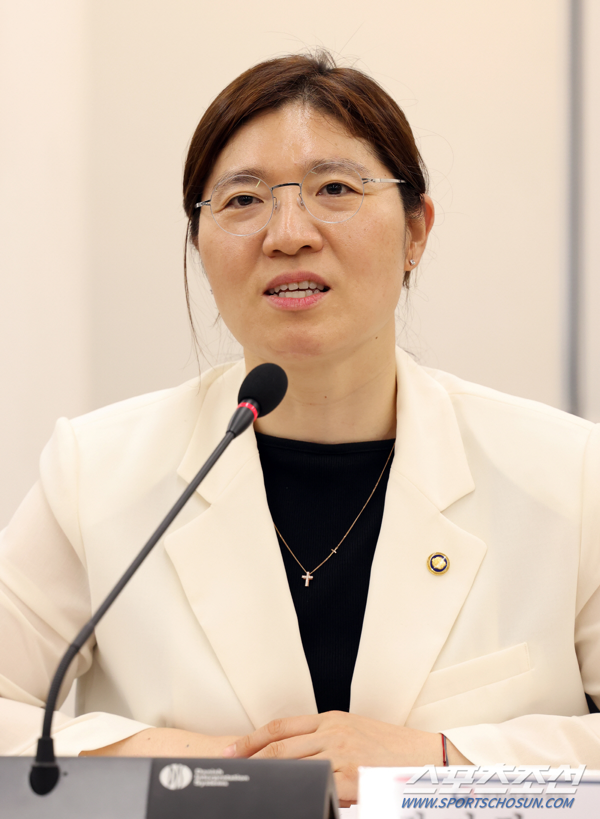 "골든타임 놓친 학교체육,내년부터 혁명적 정책 필요" 유인촌 장관X장미란…