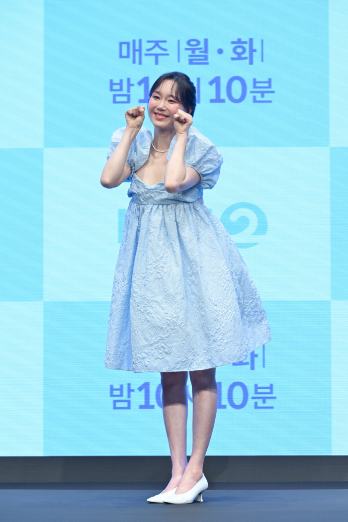 [SC이슈] 볼통통·루즈핏..'9월 출산' 이유영, 5월부터 준비됐던 임…