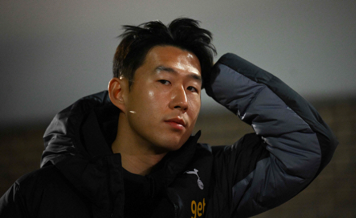 토트넘에 경고한다, 손흥민 지켜라..."캡틴 잃으면 분노 폭발" 토트넘 …