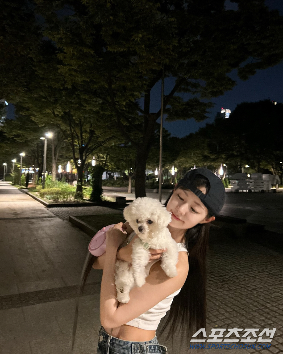 "이래서 덱스가 반했었나"…신슬기, 베이비페이스에 섹시 복근까지 '미모 …