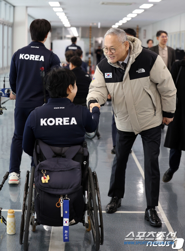 유인촌 장관은 파리패럴림픽,장미란 차관은 올림픽 가는 이유