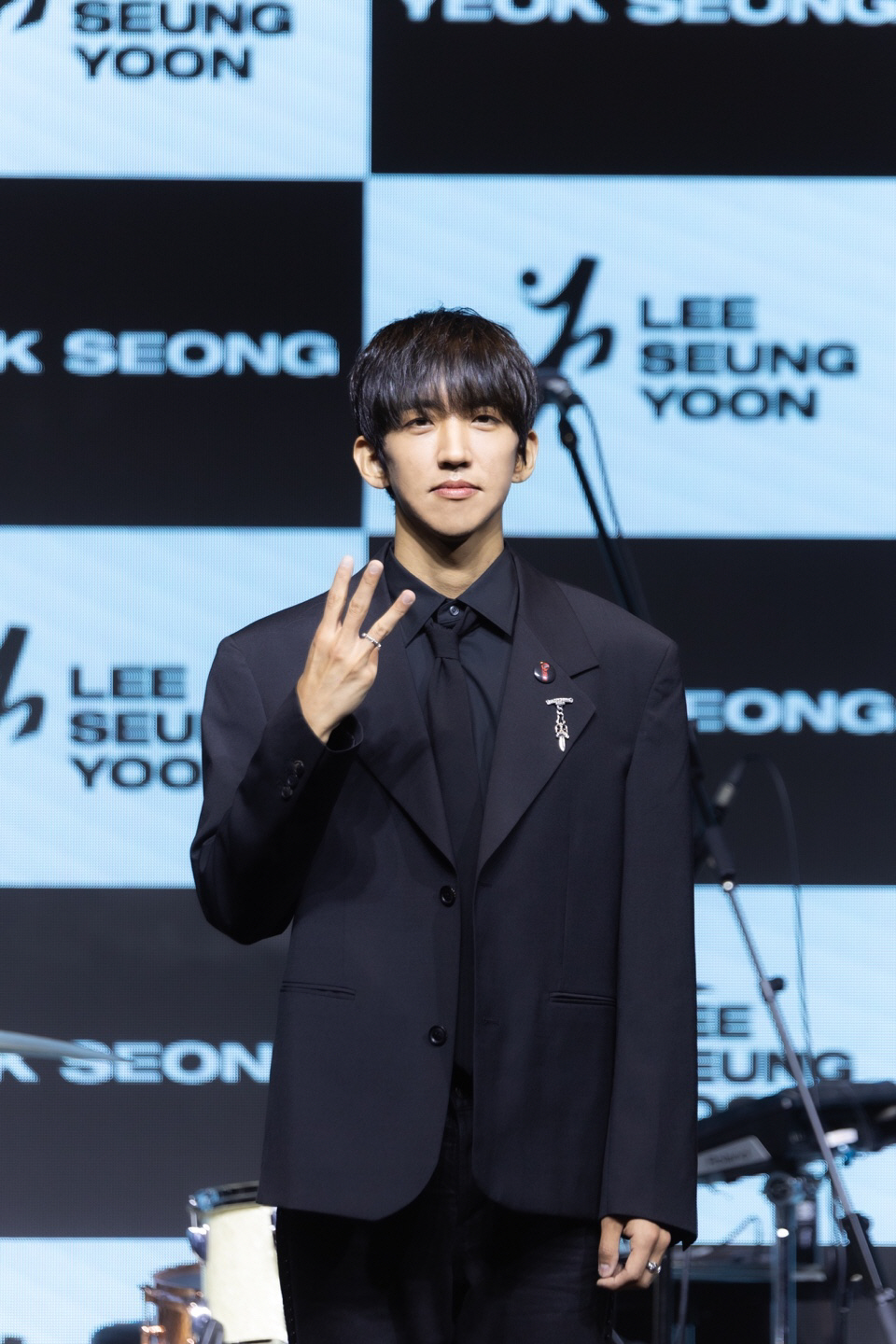 [SC현장] "6분 넘으면 타이틀곡 안돼?"…이승윤, 음원 시장에 던진 …