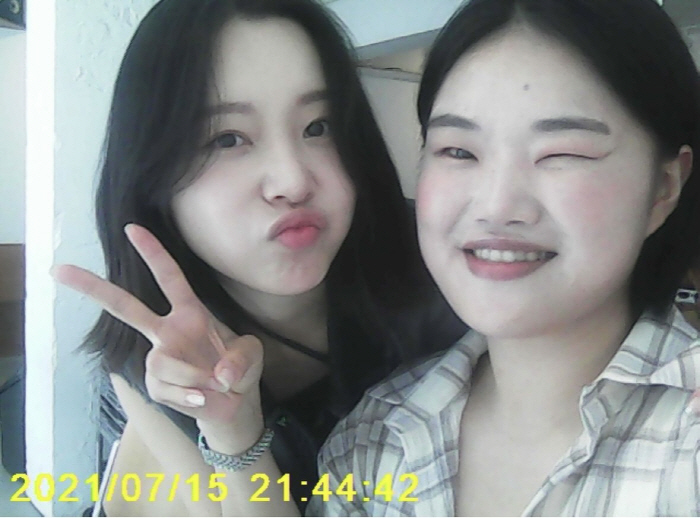 [SC이슈] '박성광♥'이솔이, 송이 매니저랑 얼마 만이야?…깜짝 만남 …