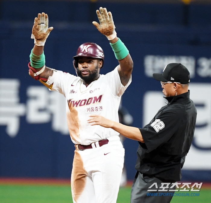 '미친 주루 센스' 심판도 당황한 도슨의 흥...고척 복덩이 올스타전 못…