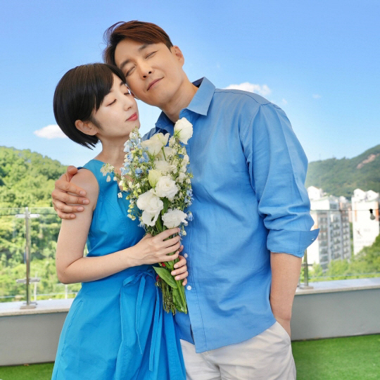 심형탁, 결혼 1주년 자축...♥사야 닮은 깜짝 손님도 초대