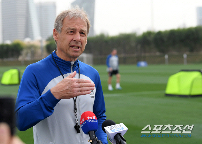 ‘최악 사령탑’ 클린스만에게 한국 여론은 듣기 싫은 소음...사우스게이트…