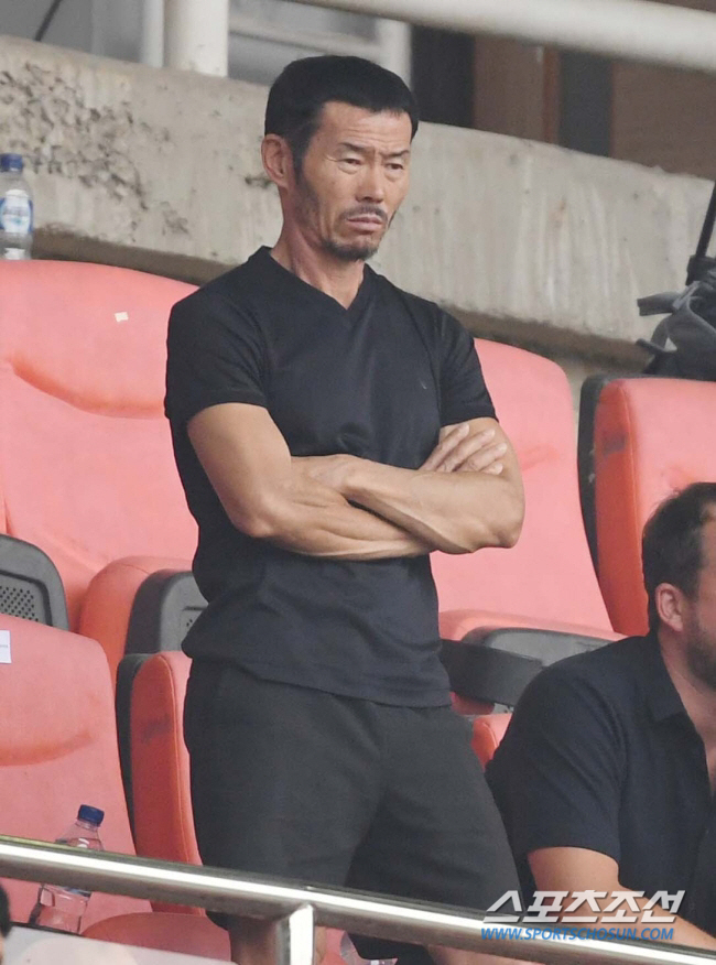 "우린 진심 알아, 손웅정 감독 선처해 달라" 'SON축구아카데미' 학부…