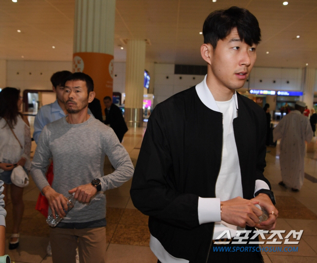 "우린 진심 알아, 손웅정 감독 선처해 달라" 'SON축구아카데미' 학부…