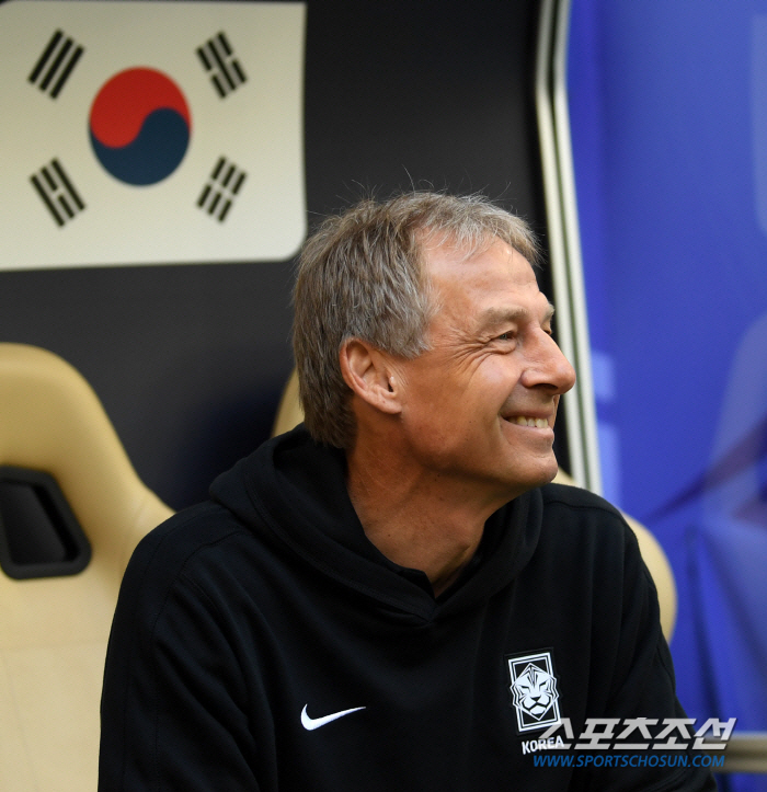 '5000만' 한국 팬 무시한 클린스만 똑같이 대망신...사우스게이트 감…