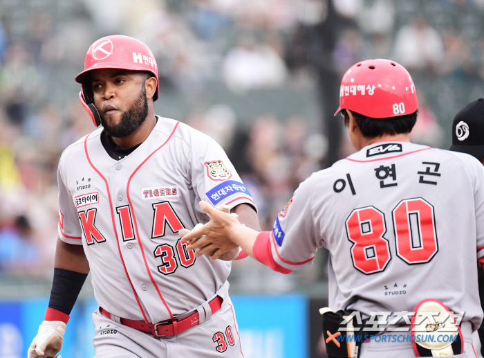 '잇몸'마저 강하다! 오승환 충격 3연속 블론...KIA 대구 원정 싹쓸…