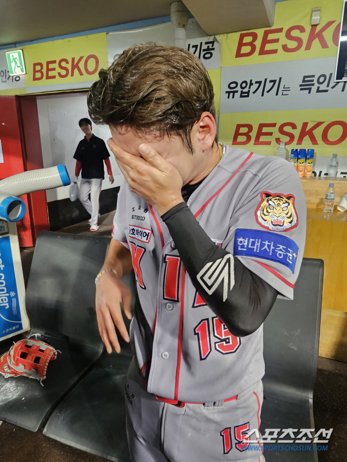 돌부처 무너뜨린 역전 2루타 포효→폭풍오열, 사직 '불면의 밤'도 그렇게…
