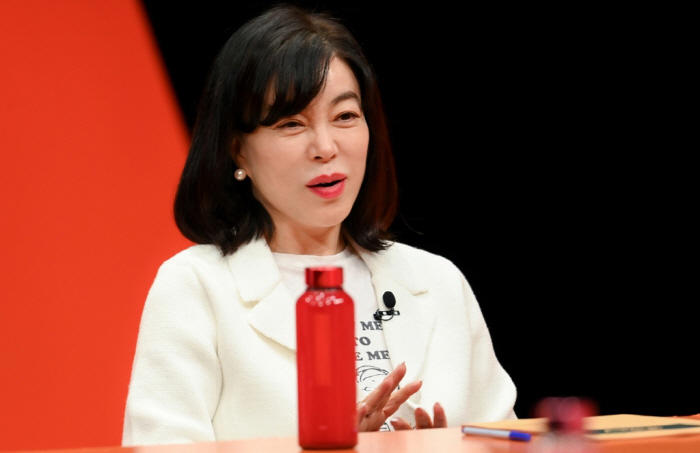 '63세' 최화정 '연하 킬러' 루머 "연하만 만나려한건 아니야"(미우새…