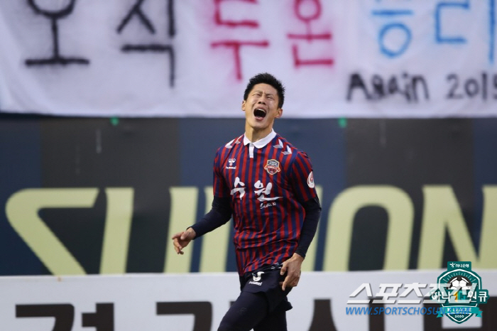 [단독]'수원FC의 원조 중꺾마' FW안병준,3년6개월만의 감격 귀환