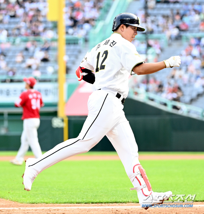 '전준우→나승엽' 다음은 조세진? 퓨처스 MVP 환호 "좋은 선배의 발자…