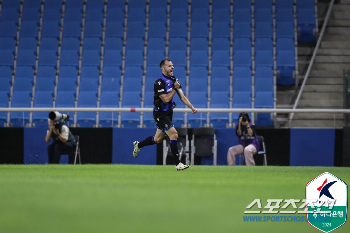 "조성환 감독 고별전,무고사 동점골" 인천,선두 김천과 1대1무...3연…