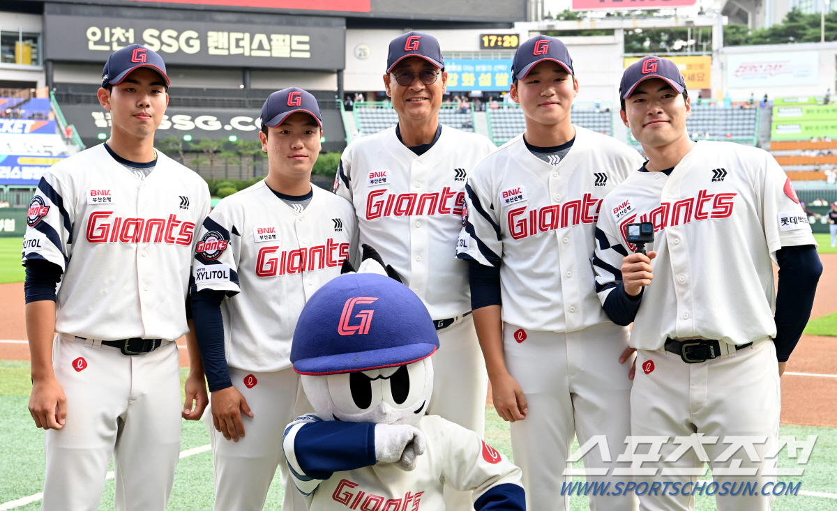 '카리나→마황' 놀줄아는 롯데, 축제의 주인공…명장이 이끌 여름 대반격만…