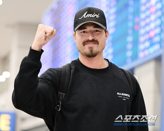 "우승하기 위해 왔다. 지금 당장 투입 OK!" 두산 새 외국인 투수 조…
