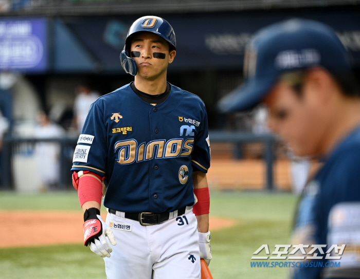 15년 대기록 5개 남았는데…KBO 역사 다시 쓰고 황당한 부상에 좌절하…