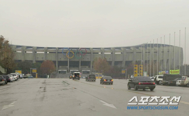 '고척, 목동 피했다' 잠실 돔 대체구장→1만8000석 규모 잠실 주경기…
