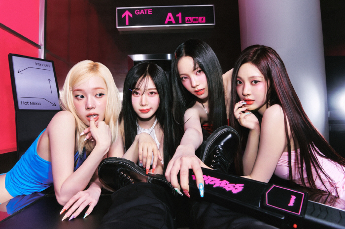 에스파 '슈퍼노바' 스포티파이 1억 스트리밍 돌파→日싱글 '핫 메스' 美업록스 '최고의 신곡'
