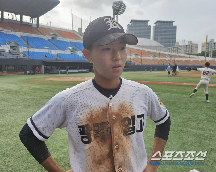 광주일고의 타율 7할 유격수, 롤모델이 김도영 아닌 이 선수라고? [청룡…