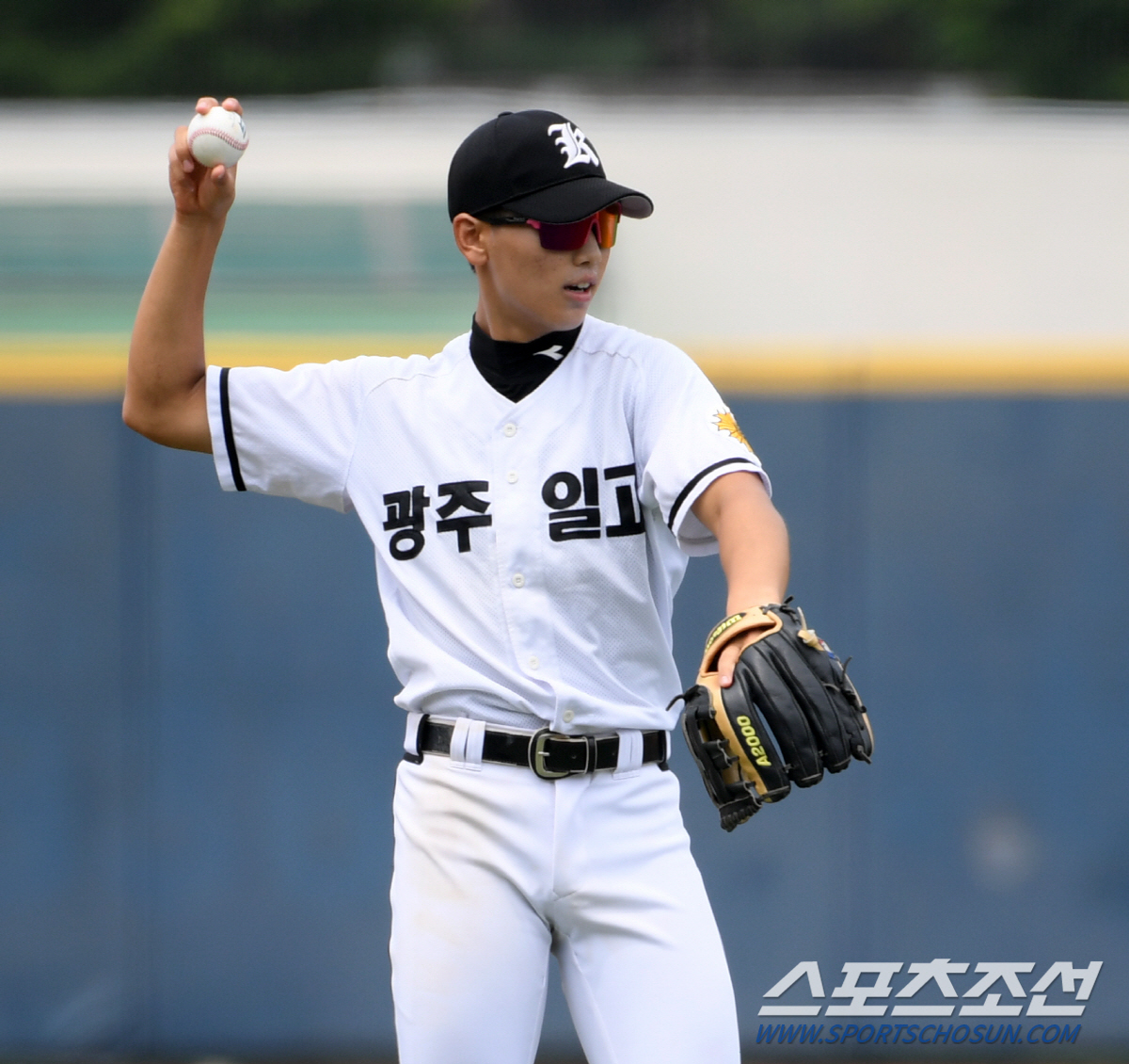 고교 2학년인데 150km 강속구...그런데 "전 타자가 좋아요" 이도류…