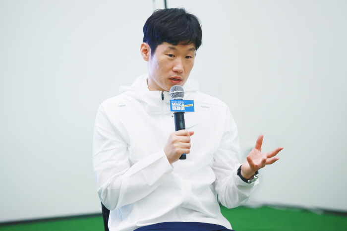 '잃어버린 5개월'을 지켜본 박지성의 슬픈 직격 "한국축구가 이것밖에 되…