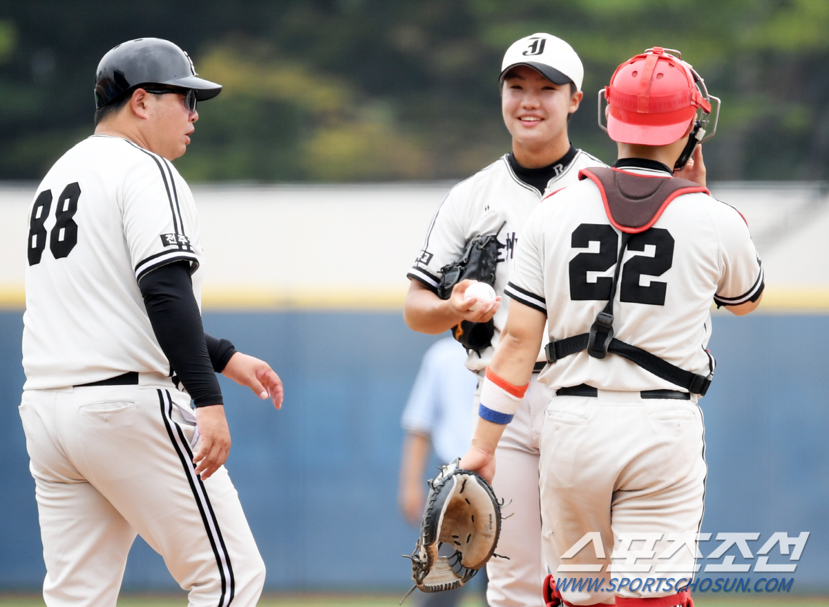 '괜히 전체 1순위 후보가 아니네' 최고 152km 강속구 던지다 결승타…