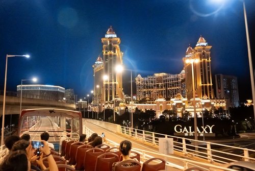 오픈 탑 버스 나이트 투어 [사진/성연재 기자]