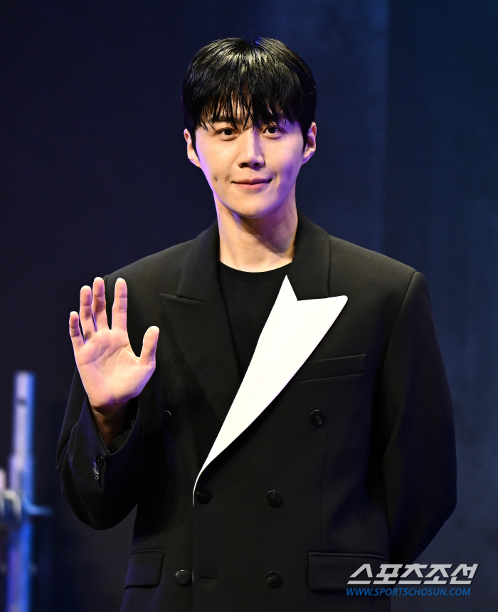 [SC현장]"드라마 입봉한 신인 감독"…'신세계→마녀'박훈정, 차승원x김…