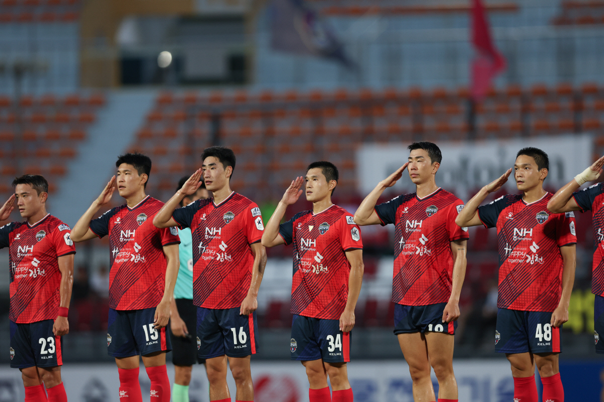 "지금은 김천 시대" 라운드마다 바뀌는 선두 구도…울산은 홍명보 감독 이…