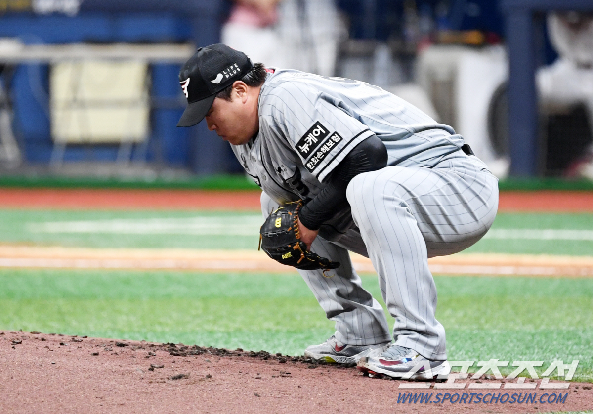 류현진이 강조하던 필수품, '피치클락 전제조건' 드디어 KBO 상륙...…