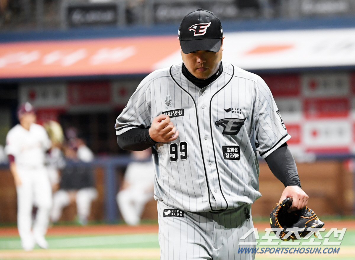 류현진이 강조하던 필수품, '피치클락 전제조건' 드디어 KBO 상륙...…