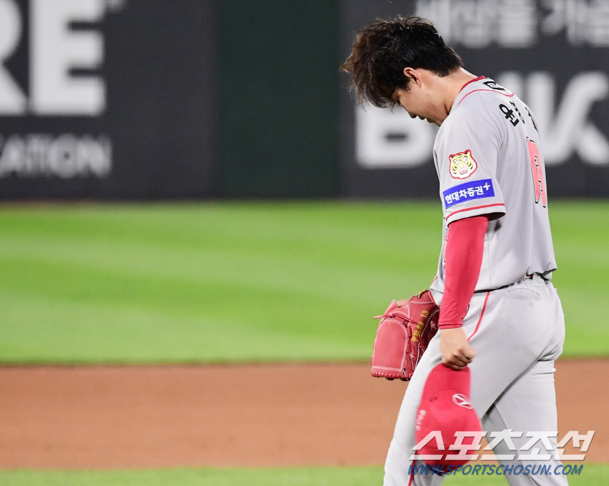 이 정도면 1위가 기적...'마운드 붕괴' KIA, 결국 움직이나? '보…