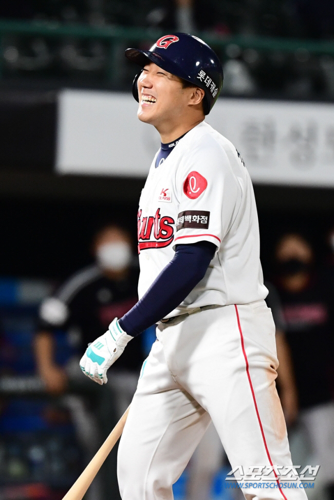입대할 땐 황무지였는데…180도 달라졌다! 민간인이 된 사직의 '추추'는…