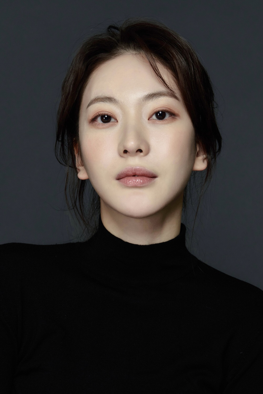 [공식] 미모+스펙 대단하네..'신예' 최유솔, '살롱 드 홈즈' 캐스팅