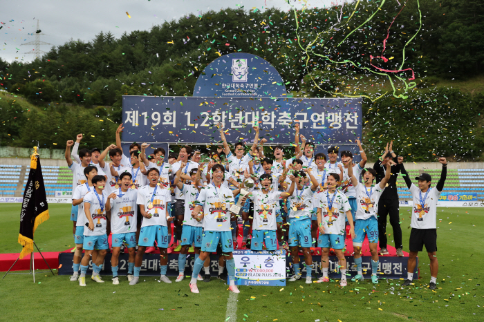 '3연패 위업' 최재영 선문대 감독 "태백산 신이 도운 대회, 저학년 배려해준 3학년 헌신 덕분에 우승"