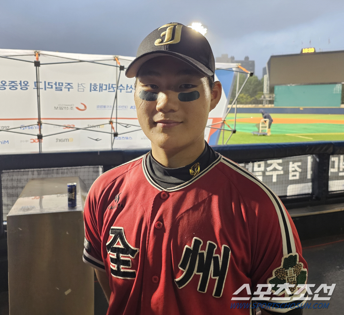 33년전 대선배들처럼…'최고 151㎞' 정우주+MVP 이한림, 청룡을 품…