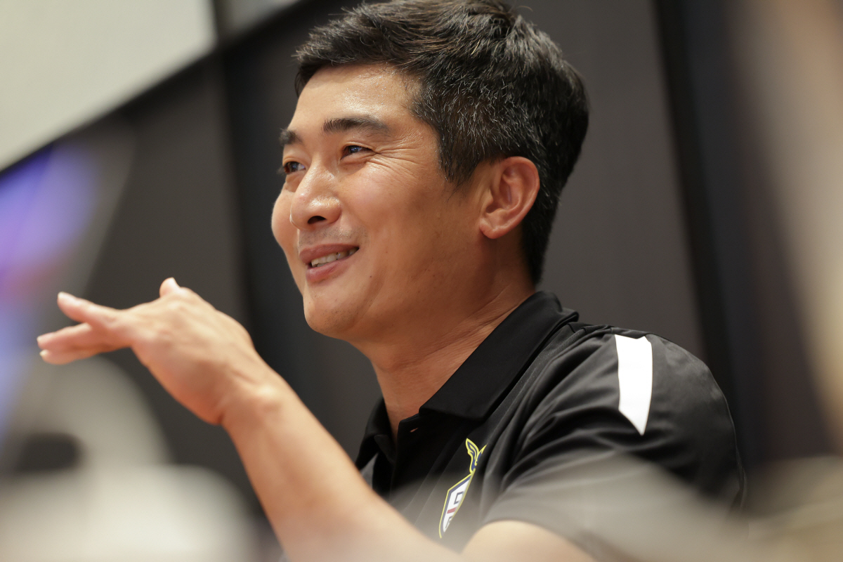 25세 지도자 시작→유스 스페셜리스트, 김영진 대전 U-18 감독 '조금…