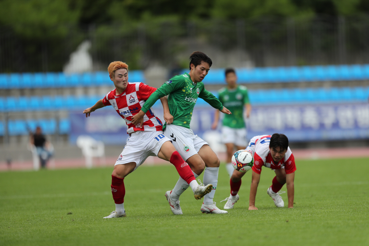 대학축구도 대세는 '빌드업' → 결과보다 '내용' 강조한 한남·선문대의 …