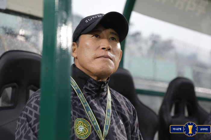 [현장 기자회견]패배에도 미소지은 고정운 감독 "우리 선수들이 100% …