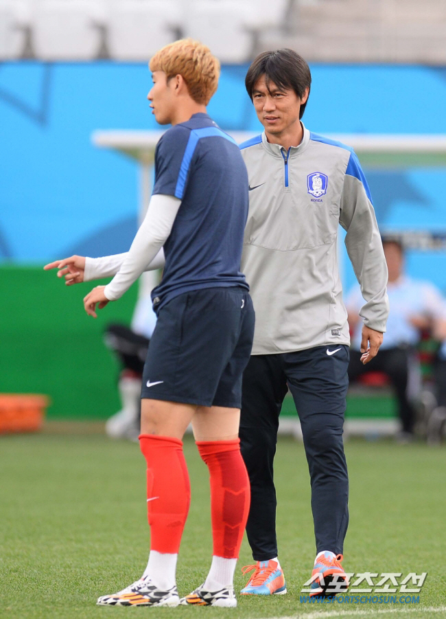 "열어 둔 가능성→화답→첫 소통" 홍명보와 손흥민, 강산도 변한다는 10…