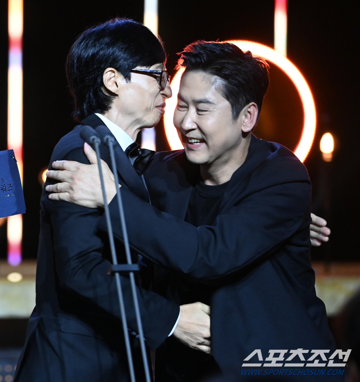 [포토] 유재석-신동엽 '뜨거운 포옹'