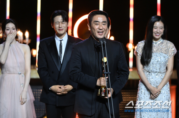 [제3회 BSA] 이변 없었다…'무빙' 대상+3관왕, 임시완·박보영·신동…