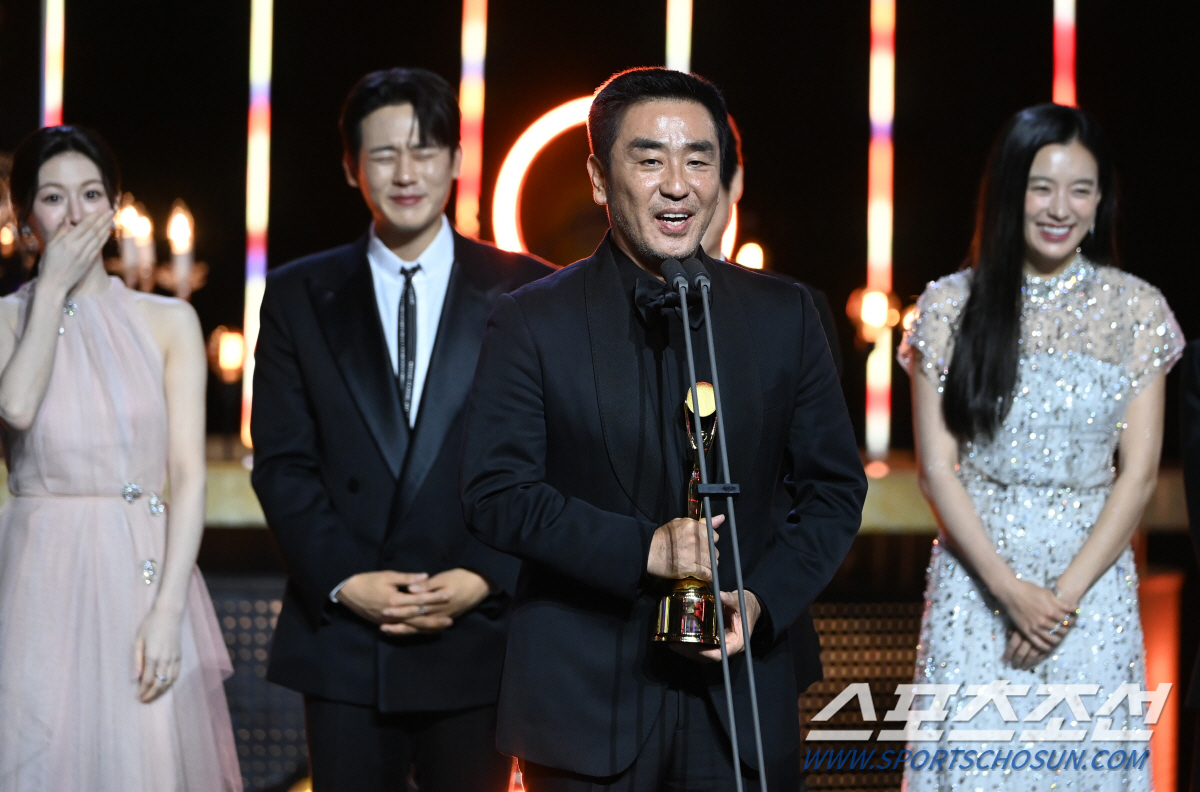 [제3회 BSA] 이변 없었다…'무빙' 대상+3관왕, 임시완·박보영·신동…