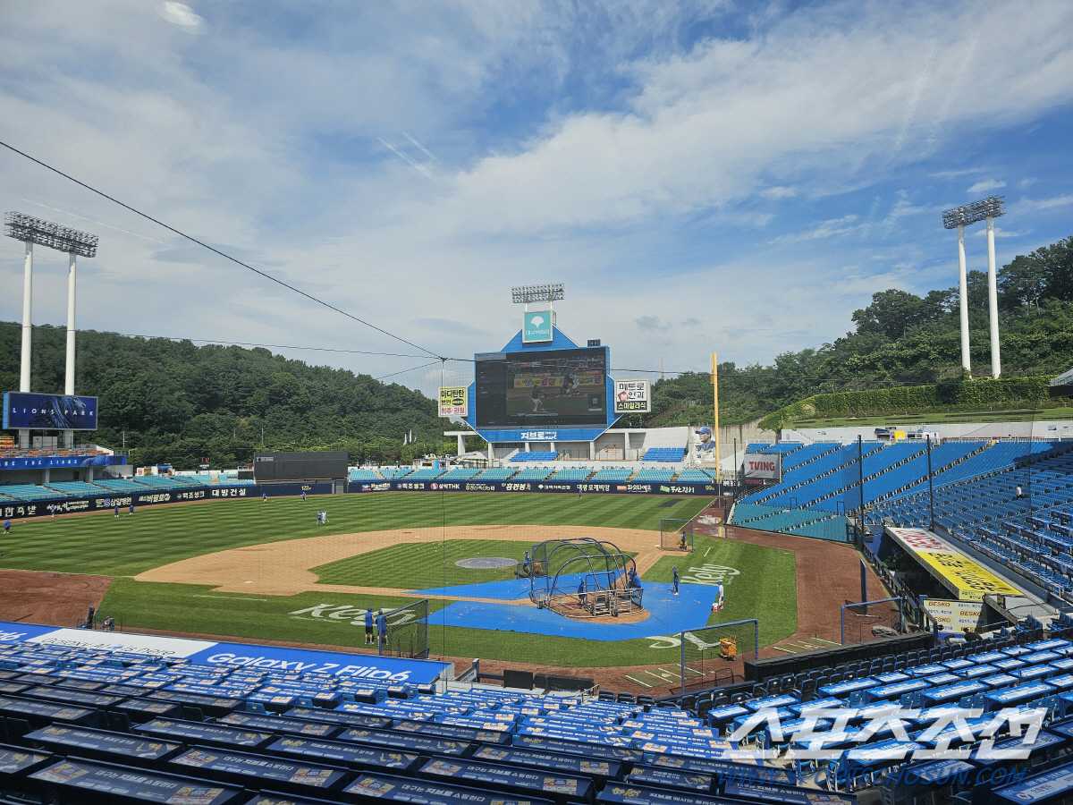 오전 폭우→오후엔 해가 쨍쨍…라팍 하늘은 푸르다. 클래식씨리즈 '이상無'…