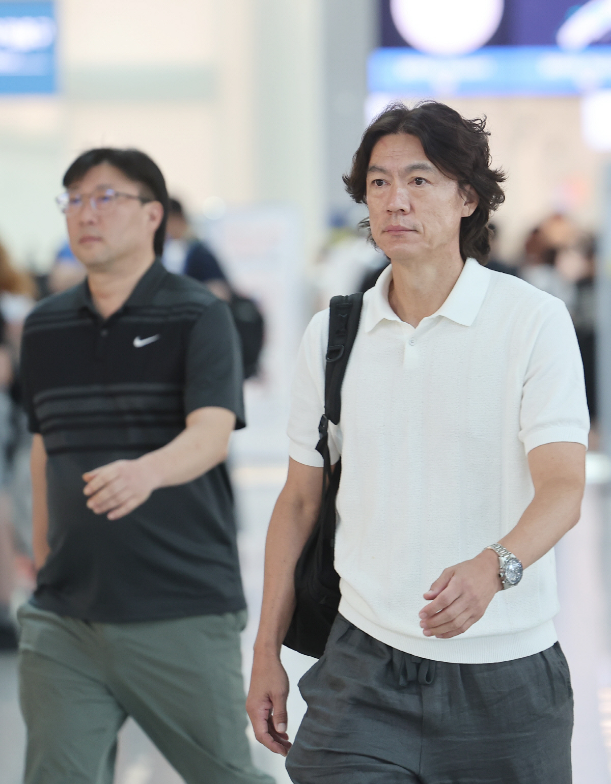 "제시 마치 '국내 상주' 포기→홍명보 '특혜' 없어→정몽규 회장, 보고…