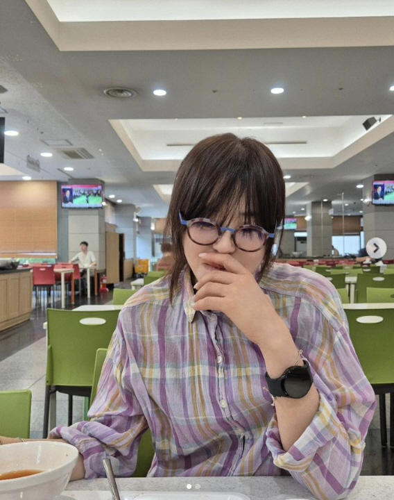 "너드미 폭발" 최강희 47살에도 '대학생 미모'