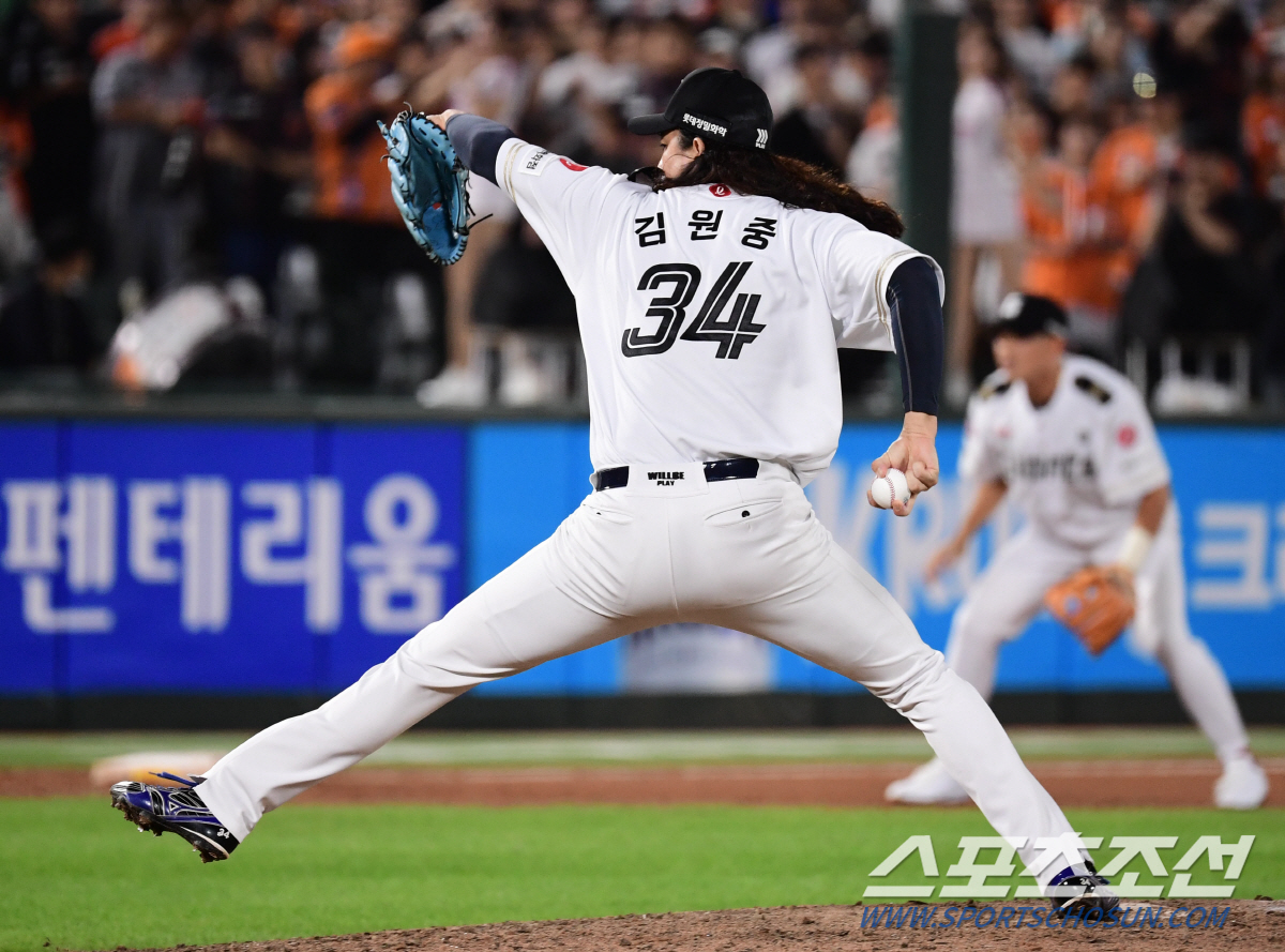 '김진성 SNS 파문 속에도 LG는 6연승' 엔스 무실점→유영찬 블론→김…